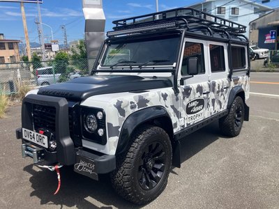 LAND ROVER DEFENDER - 4