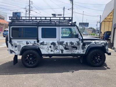 LAND ROVER DEFENDER - 6