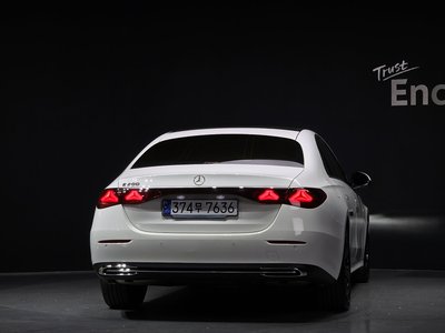 MERCEDES-BENZ E-CLASS - 3