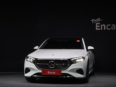 MERCEDES-BENZ E-CLASS - 2