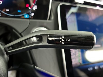 MERCEDES-BENZ E-CLASS - 9