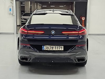 2021 BMW X6 照片 2