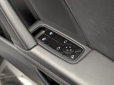 2020 Porsche 911 — миниатюра 32