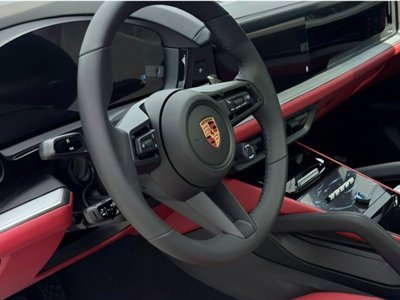2025 Porsche CAYENNE photo 9