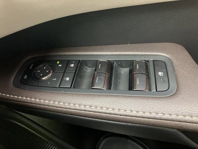 2023 Lexus RX thumbnail 26