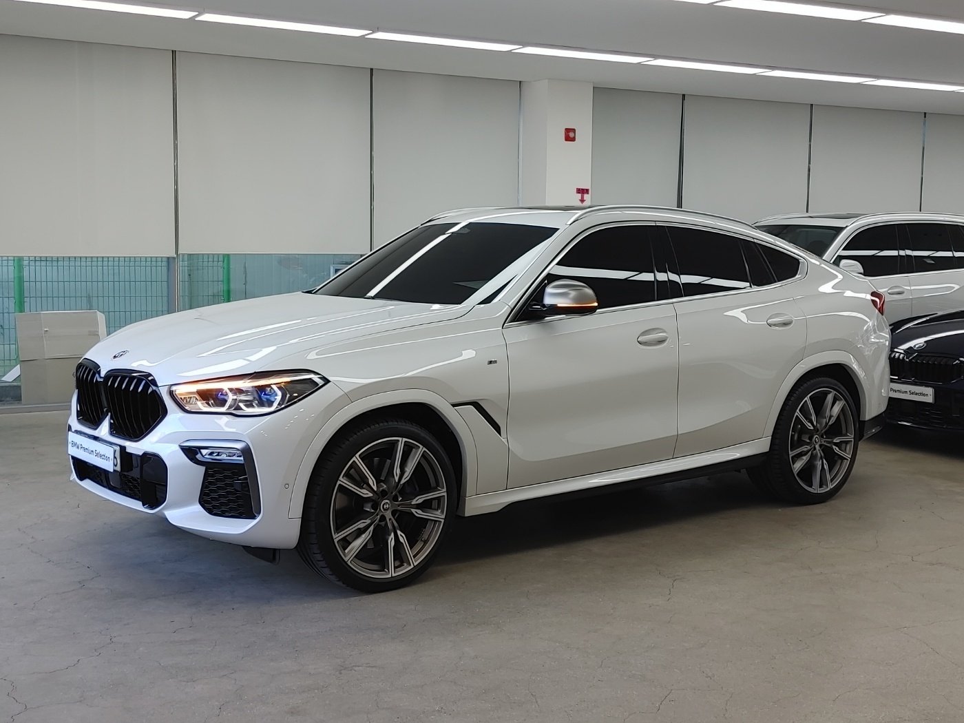 BMW X6 - View 1