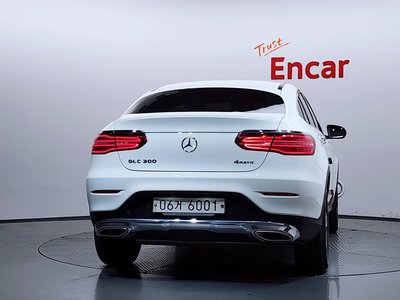 MERCEDES-BENZ GLC - 3