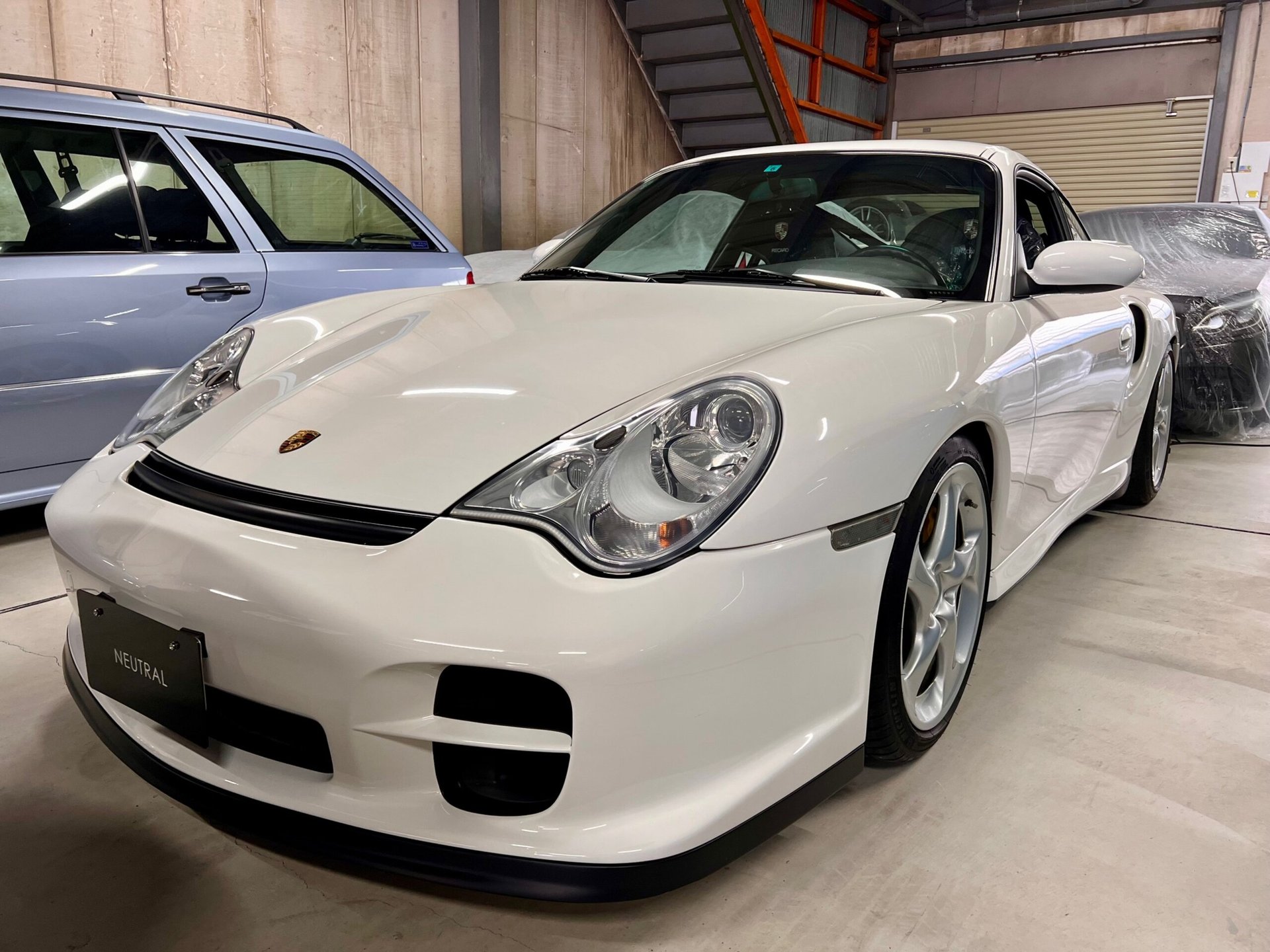 PORSCHE 911 - View 1