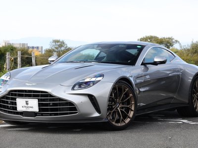 ASTON MARTIN VANTAGE - 5