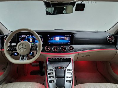 MERCEDES-BENZ GT AMG - 4