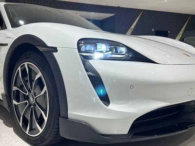 2023 Porsche TAYCAN 照片 8