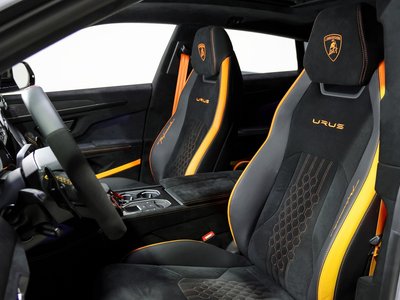 2025 Lamborghini URUS thumbnail 47
