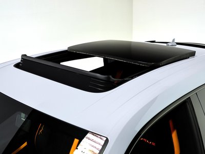 2025 Lamborghini URUS thumbnail 26