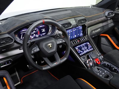 2025 Lamborghini URUS thumbnail 56