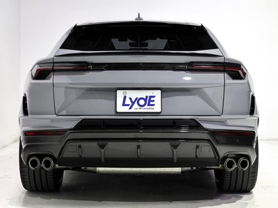 2025 Lamborghini URUS photo 6