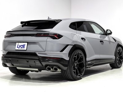 2025 Lamborghini URUS photo 5