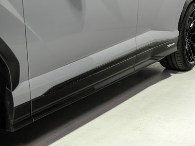 2025 Lamborghini URUS thumbnail 24