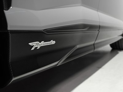2025 Lamborghini URUS thumbnail 25