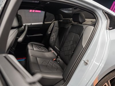 صورة 4 لـ 2024 BMW 5 SERIES
