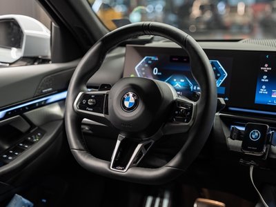 صورة 8 لـ 2024 BMW 5 SERIES