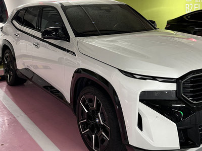 2025 BMW XM 照片 2