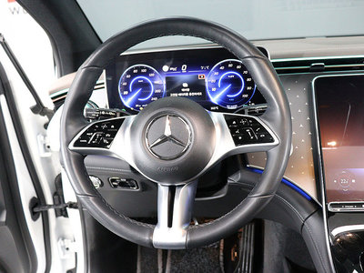 MERCEDES-BENZ EQE - 9