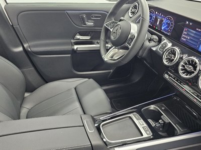 صورة 9 لـ 2025 Mercedes-BENZ EQB
