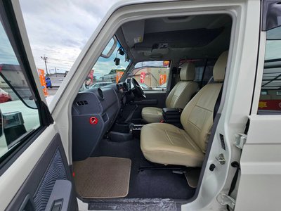 صورة مصغرة 16 لـ 2015 Toyota LAND CRUISER 70