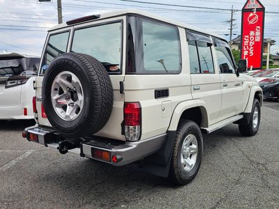 صورة مصغرة 13 لـ 2015 Toyota LAND CRUISER 70