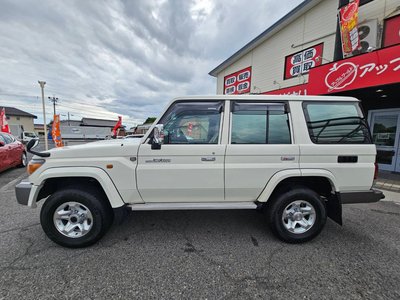 TOYOTA LAND CRUISER 70 - 10