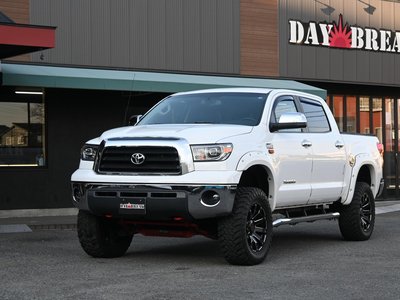 TOYOTA TUNDRA