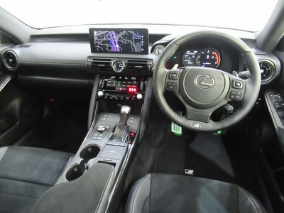 LEXUS IS - 7
