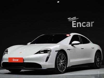PORSCHE TAYCAN - 1