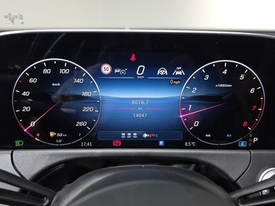 MERCEDES-BENZ E-CLASS - 8