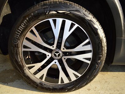 MERCEDES-BENZ GLB - 10