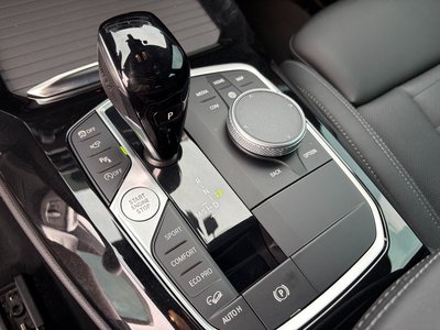 2024 BMW X4 thumbnail 18