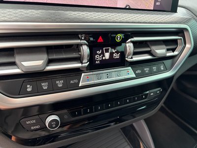2024 BMW X4 thumbnail 17