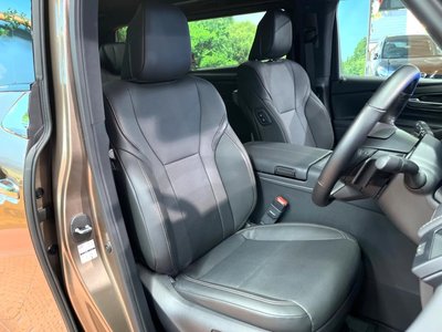TOYOTA ALPHARD - 10