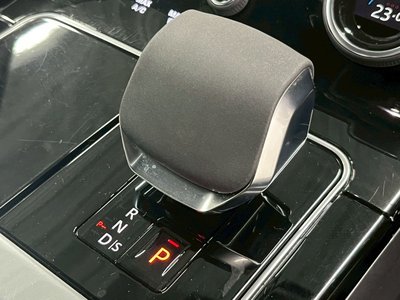 2021 LAND Rover RANGE ROVER VELAR — миниатюра 50