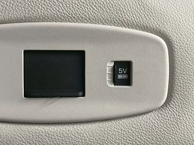 2021 LAND Rover RANGE ROVER VELAR — миниатюра 32