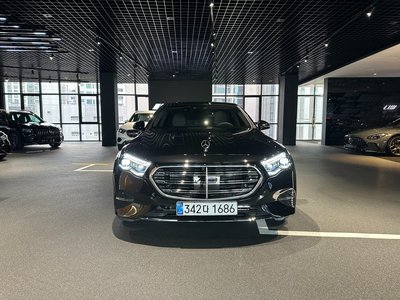 MERCEDES-BENZ E-CLASS - 4