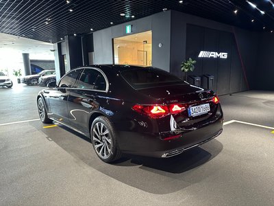 MERCEDES-BENZ E-CLASS - 8