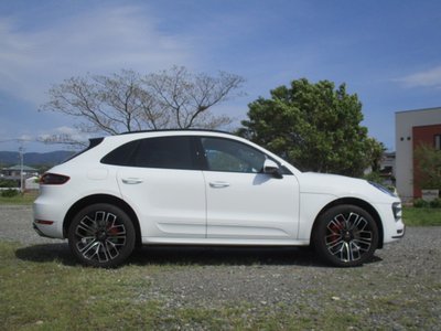 PORSCHE MACAN - 6