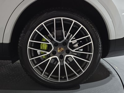 PORSCHE CAYENNE - 8