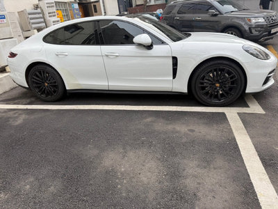 PORSCHE PANAMERA - 2