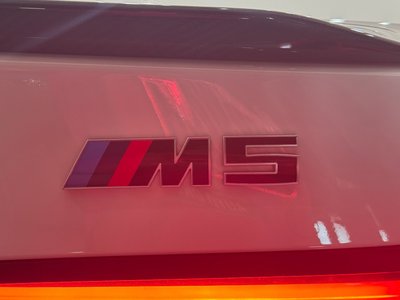2025 BMW M5 — миниатюра 12