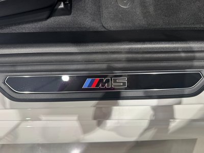 2025 BMW M5 — миниатюра 24