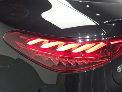 MERCEDES-BENZ EQS - 10
