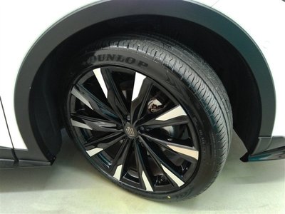 TOYOTA CROWN CROSSOVER - 10