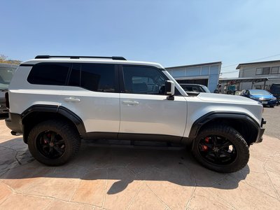 TOYOTA LAND CRUISER 250 - 7